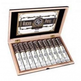 Rocky Patel Vintage 1992 De Luxe Toro Tubos 