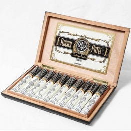 Rocky Patel Vintage 1999 Deluxe Toro Tubos