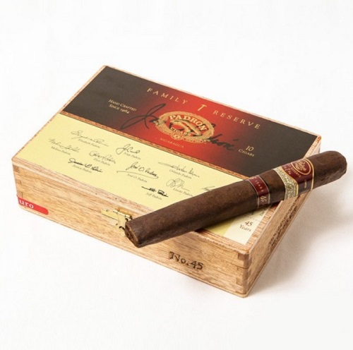 Сигары Padron Family Reserve 45 Years Maduro