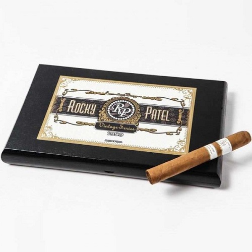 Rocky Patel Vintage 1999 Deluxe Toro Tubos